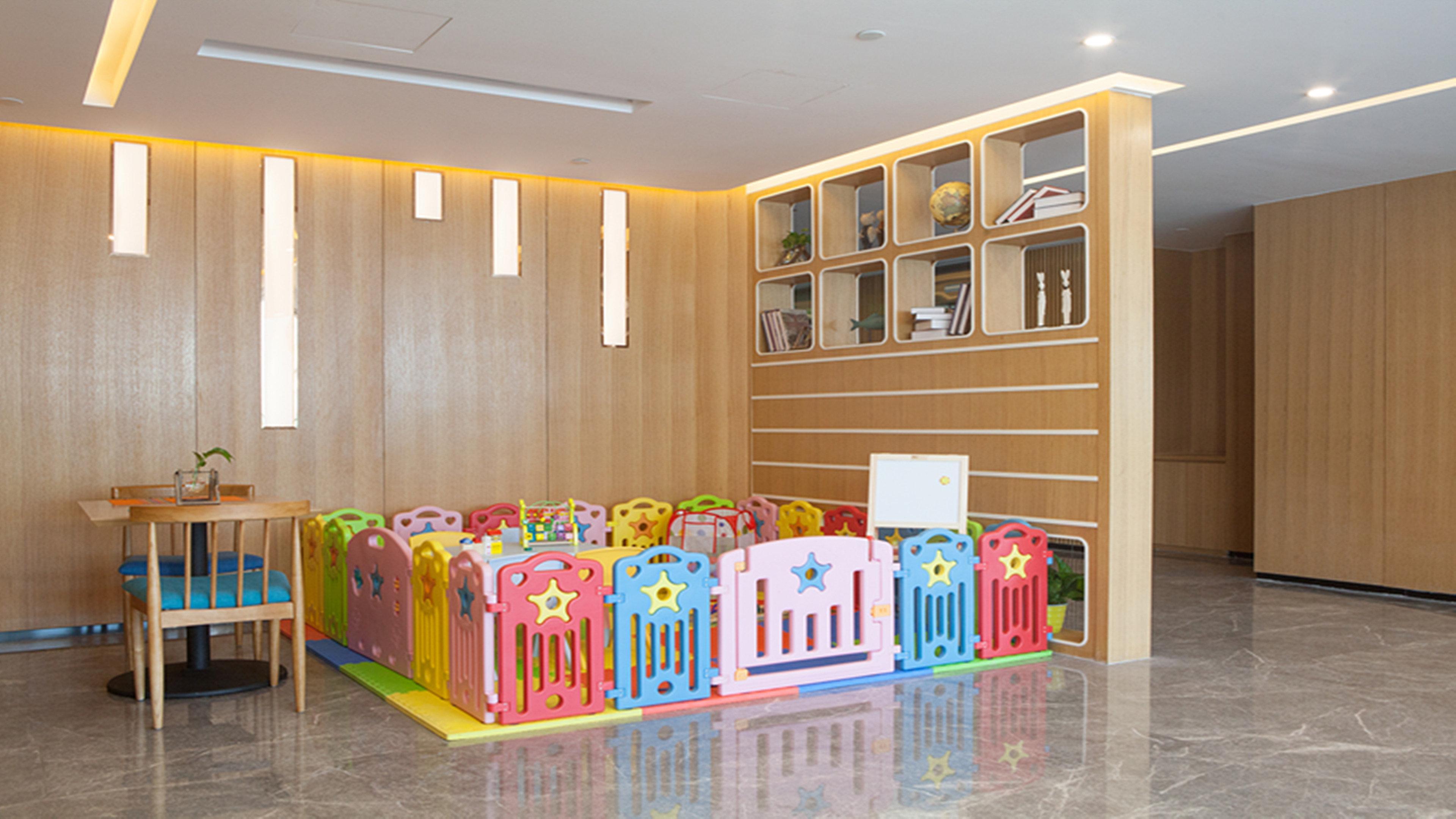 Hotel Express Airport Zone Free Shuttle From Shuangliu International Airport To ,welcome Drink 4*
