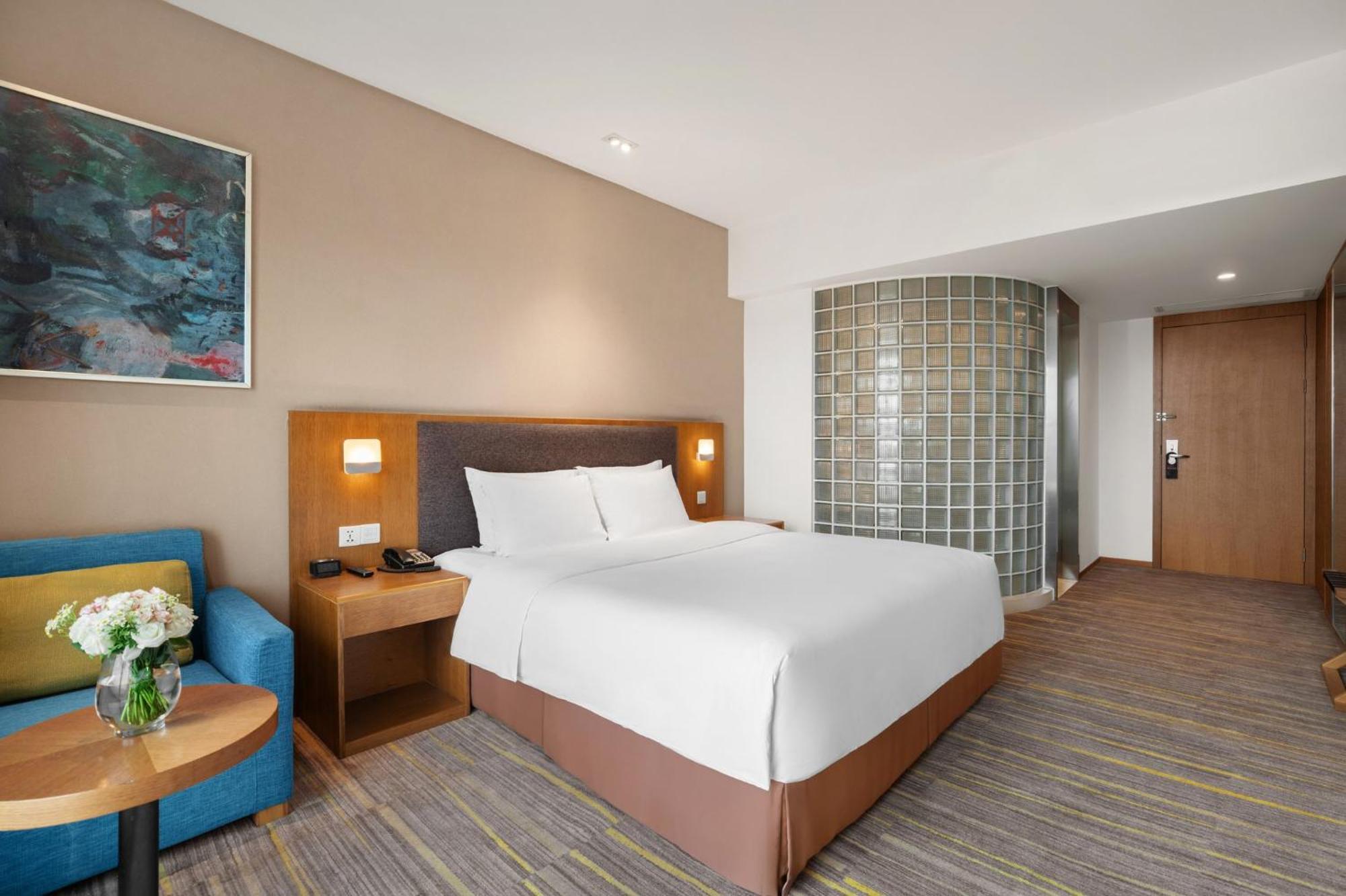 Hotel Express Airport Zone Free Shuttle From Shuangliu International Airport To ,welcome Drink Chengdu