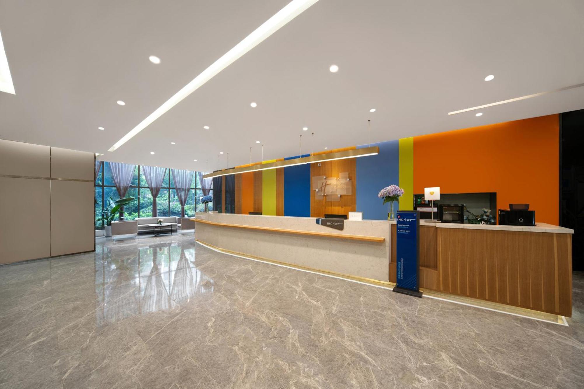 Express Airport Zone Free Shuttle From Shuangliu International Airport To ,welcome Drink