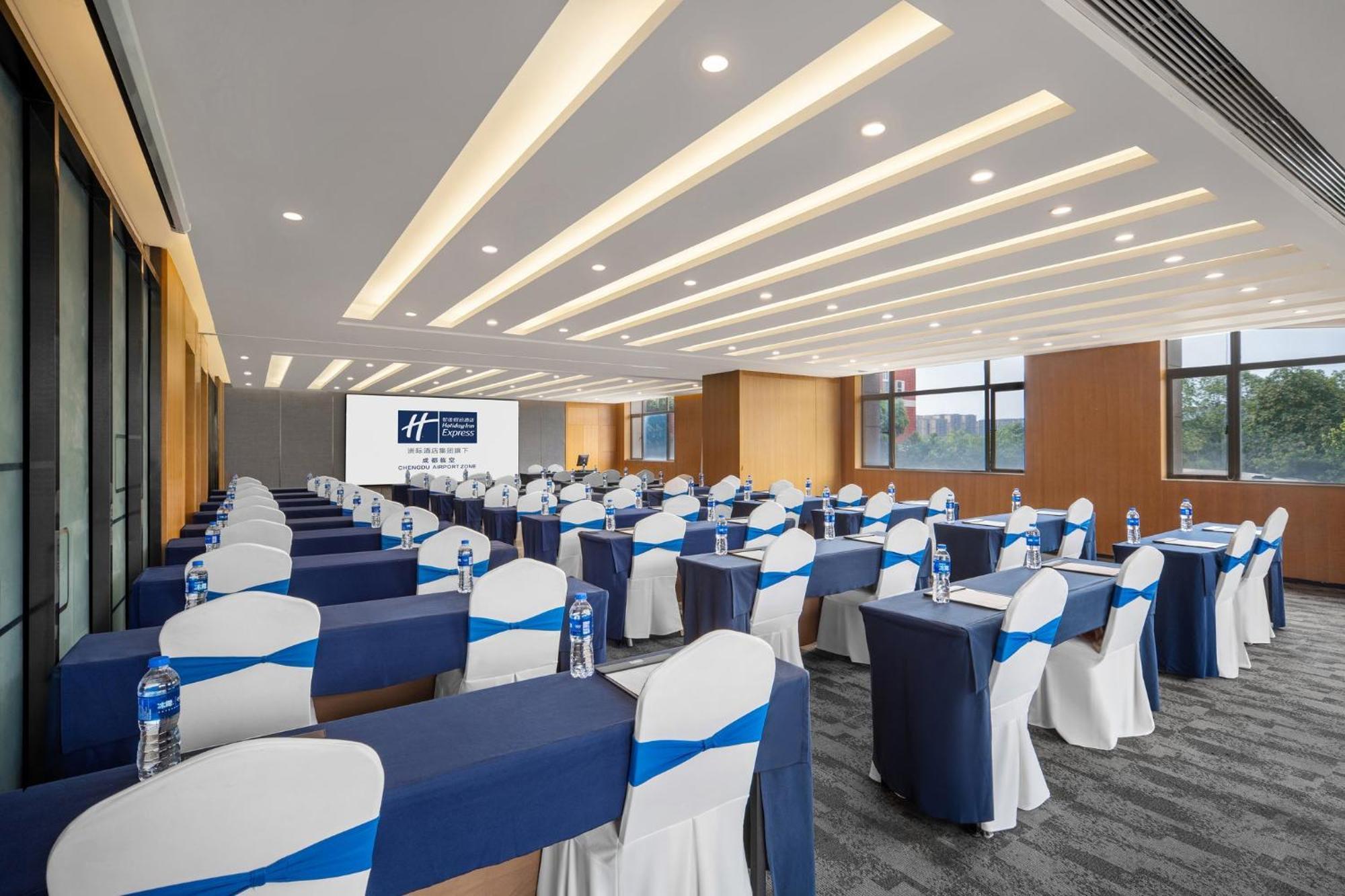 Express Airport Zone Free Shuttle From Shuangliu International Airport To ,welcome Drink