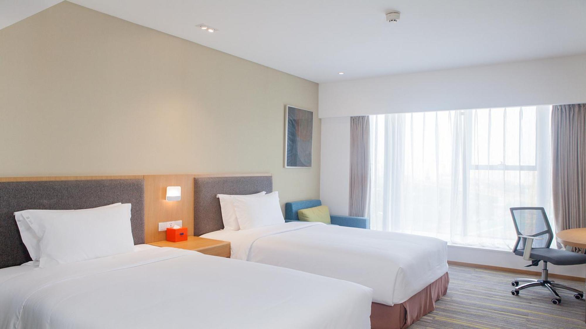 Express Airport Zone Free Shuttle From Shuangliu International Airport To ,welcome Drink 4*