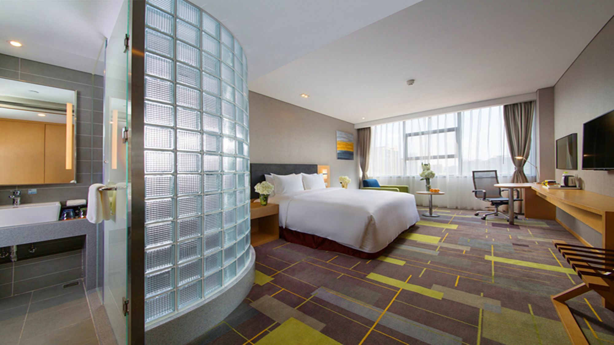 Express Airport Zone Free Shuttle From Shuangliu International Airport To ,welcome Drink ホテル 4*